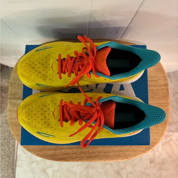 Hoka Clifton 9 in Passion Fruit/Maize *RARE COLOR* - Picture 11 of 14
